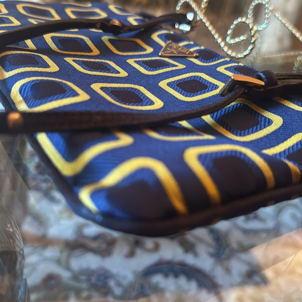 Prada holiday, and Brown re-ordered for Prada blue gold geometric design - Picture 12 of 15